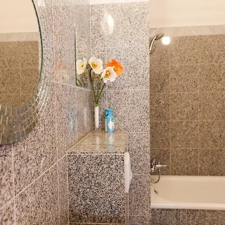 Artemisia Luxury Balcony Apartment Budapest
